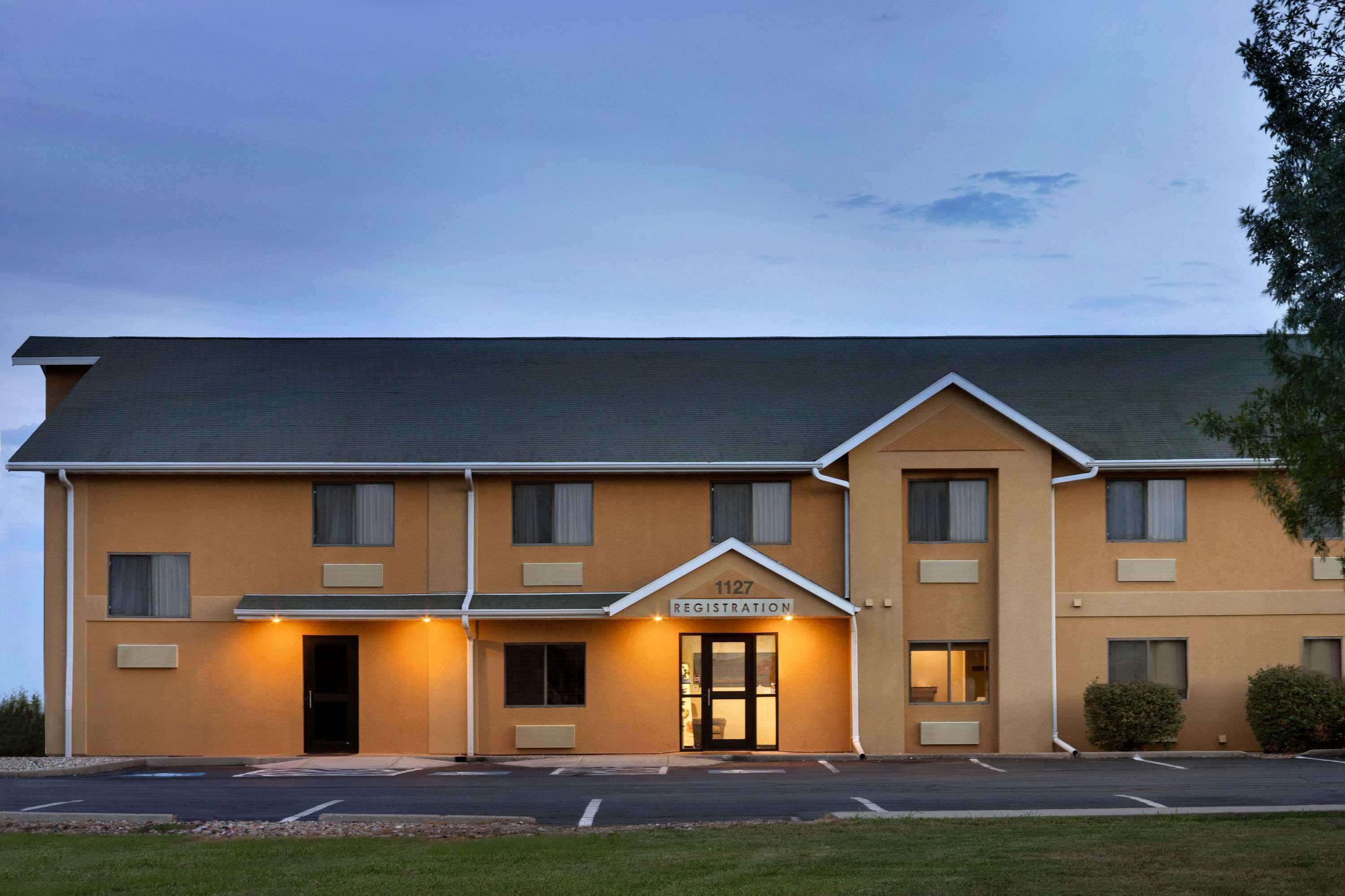 Travelodge By Wyndham Marysville Exterior photo